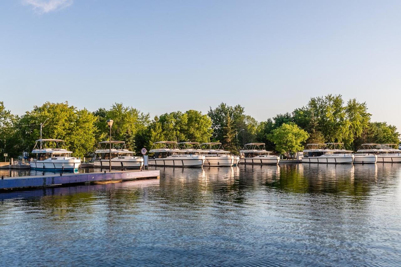 Luxury Rideau Apartments By Globalstay Smiths Falls Exterior photo